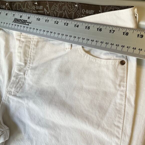 Q-Baby Women Slim Jeans size 17/18 x 34 White Mid Rise Stretch No Gap Waistband - Picture 2 of 12